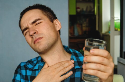 Secchezza della gola: 5 rimedi casalinghi che danno sollievo