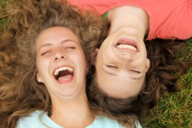10 minuti di risate al giorno: tutti i sorprendenti benefici