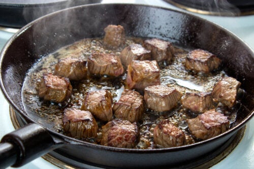 Come evitare che la carne perda schiuma durante la cottura