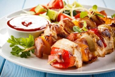 Spiedini di pollo: un piatto leggero e salutare