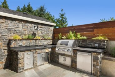 Cucine da esterno: scoprite vantaggi e svantaggi