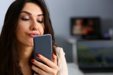 Breadcrumbing, che cos'è e come evitare di cadere nella trappola?