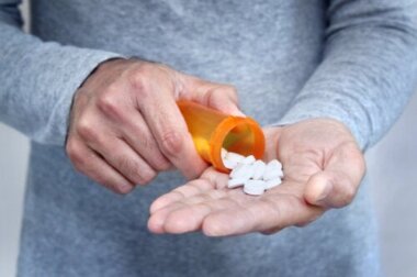 Tripla terapia per l'artrite reumatoide: vantaggi e svantaggi