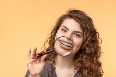 Si può sbiancare l'apparecchio ai denti?