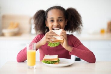 4 nutrienti che stimolano la crescita nell'adolescenza
