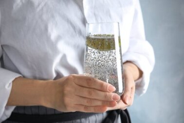 Doccia interna, la ricetta di TikTok dai discutibili vantaggi