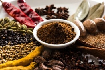 Garam masala: cos'è e come prepararlo in cucina