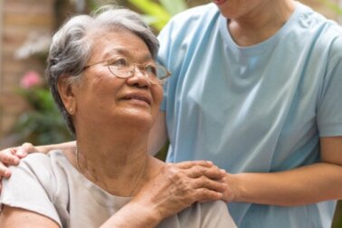 Assistenza a casa alle persone affette da demenza senile