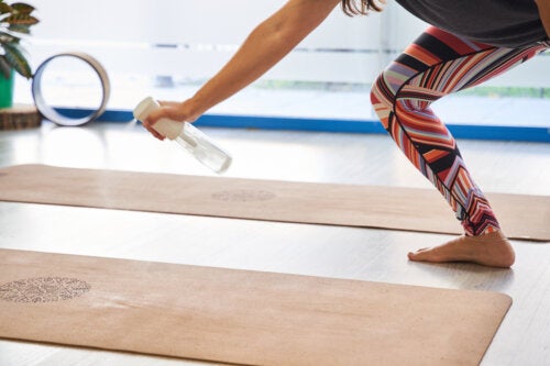Come pulire il tappetino da yoga