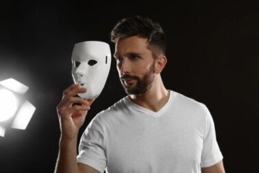 Cos'è la drammaterapia e quali benefici ha?