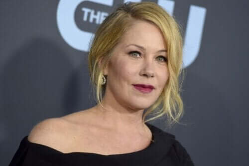 Christina Applegate: i primi sintomi della sua SM non identificati in tempo