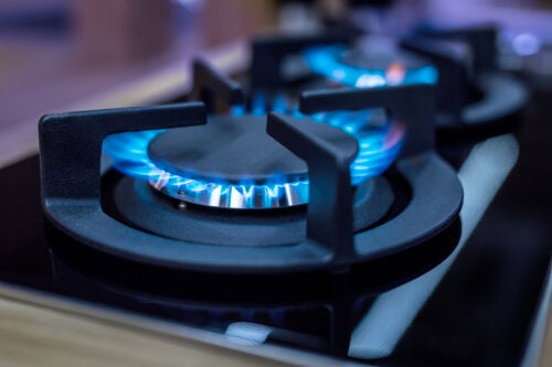 Cucine a gas: andrebbero regolamentate? Ecco i principali rischi per la salute