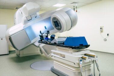 Protonterapia per il cancro al seno, di cosa si tratta?