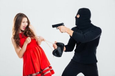 Sognare di essere derubati: cosa significa?