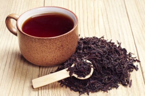 10 benefici del tè nero dimostrati dalla ricerca scientifica