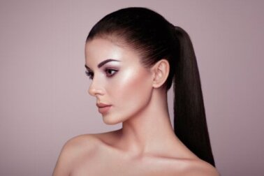 Che cos'è la tecnica di trucco "strobing"?