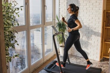 Metodo 12-3-30: allenamento virale per la perdita di peso, come funziona?