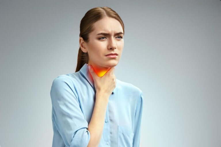 Come distinguere la faringite dalla tonsillite: cause, sintomi e rimedi