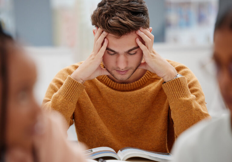 Quando il corpo parla: sintomi psicosomatici dell'ansia