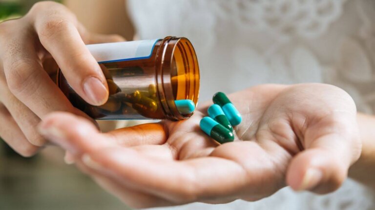 Gli antibiotici indeboliscono il sistema immunitario? Sfatiamo questo e altri miti sul loro uso