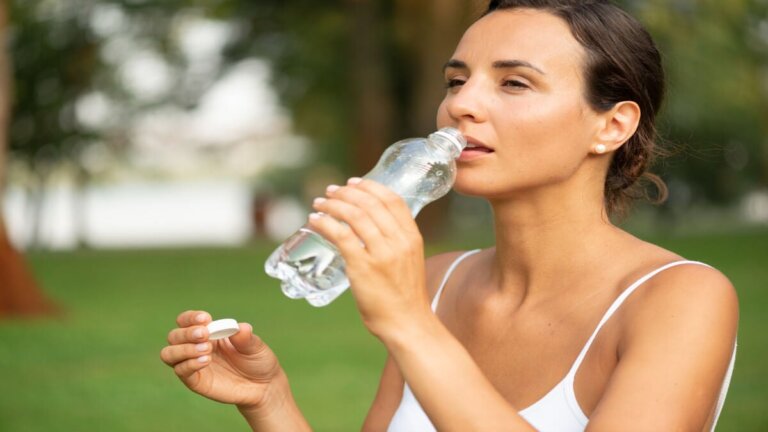 Il consumo eccessivo di acqua frizzante ha effetti sui reni?