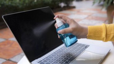 La formula magica a due ingredienti per lasciare i vostri schermi senza macchie e senza impronte